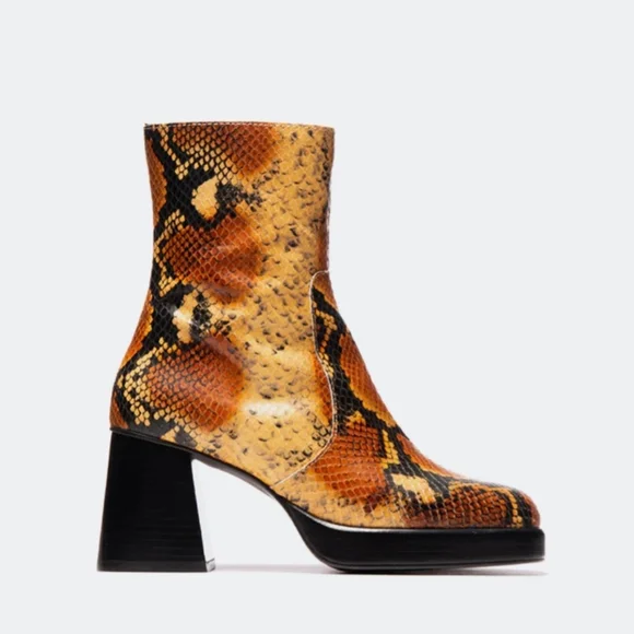 Genuine Leather Snakeskin Patterned High Heel Boots - Picture 3 of 8